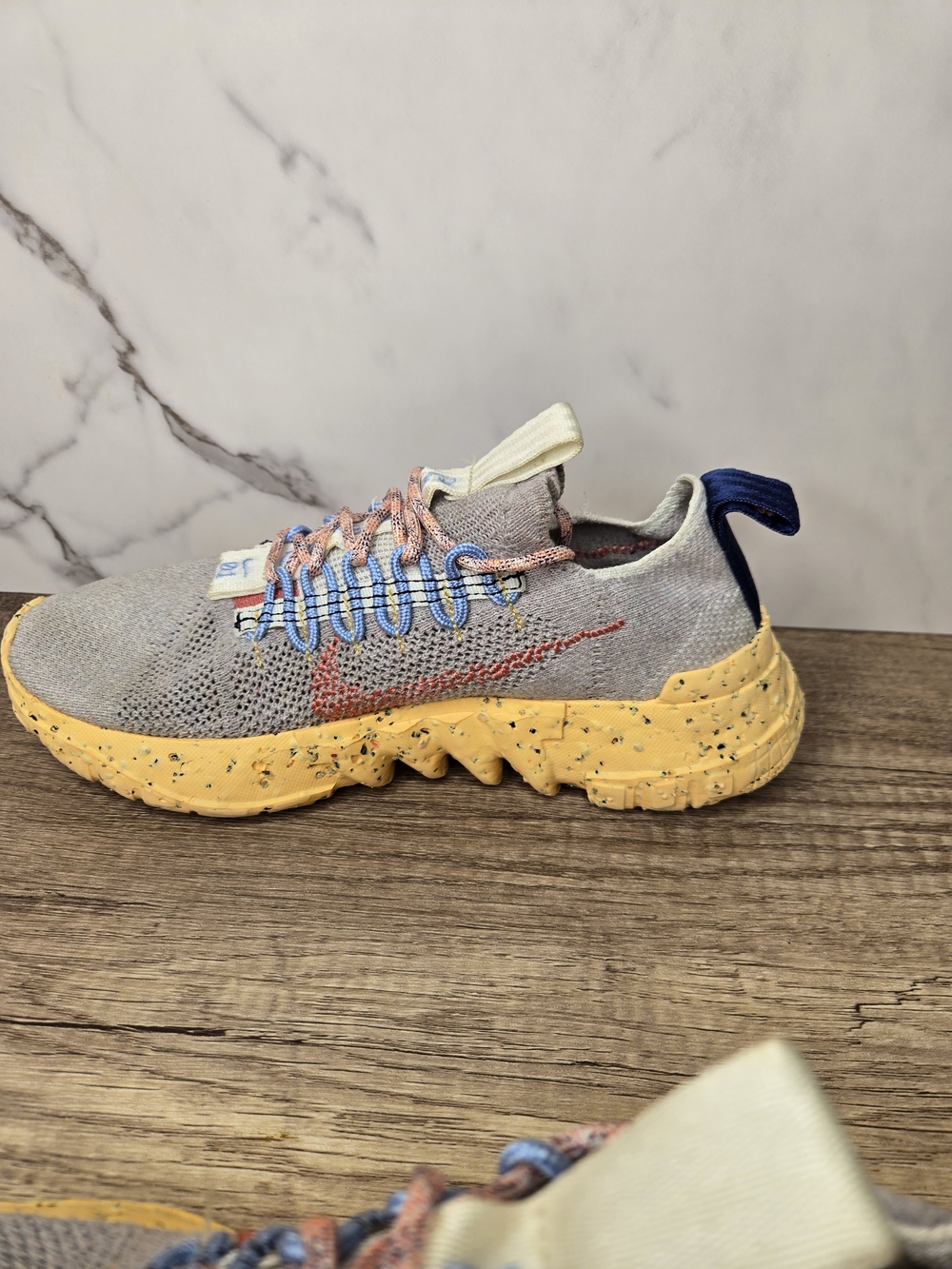 Nike React-type Grey Knit Sneakers with Yellow Speckled Sole Mens Size 6 - Picture 3 of 10